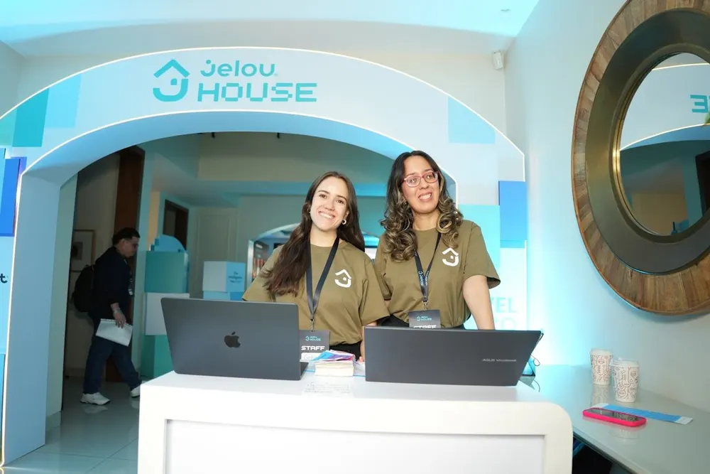 Jelou House, previous edition: Welcome