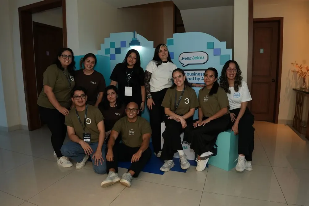 Jelou House, previous edition: The team