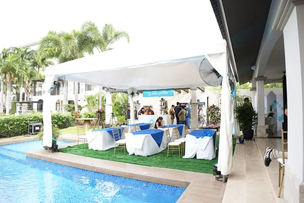 Jelou House, previous edition: Networking