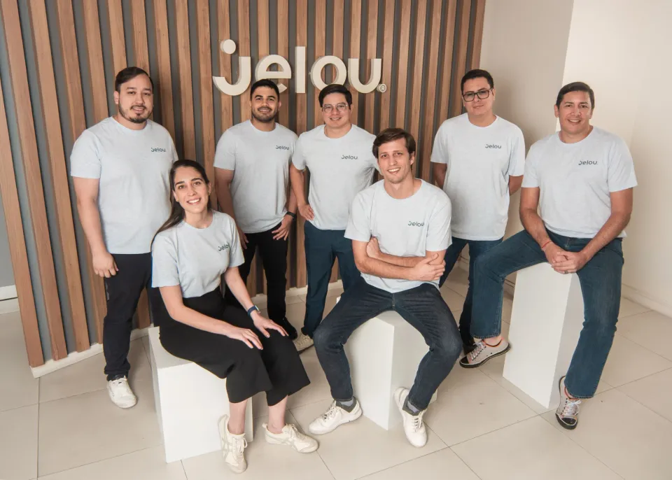A Jelou levanta US$ 10 milhões para construir aplicativos que movimentam dinheiro no WhatsApp